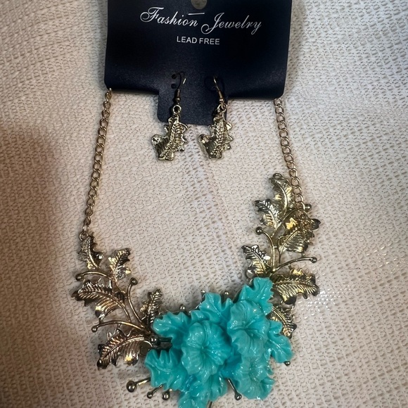 Fashion Jewlery Tile Green Gold Chain With Flower Design - Picture 2 of 6